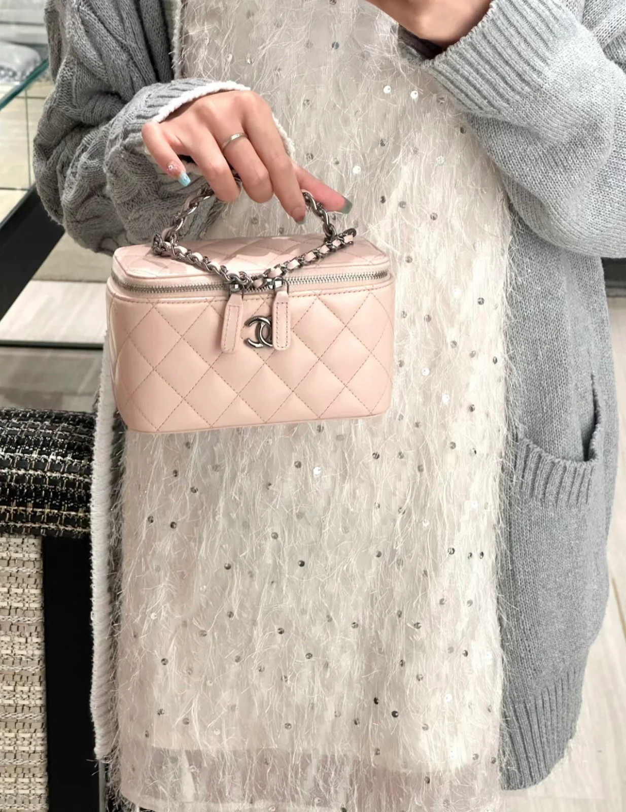 Длинная сумка-коробка Chanel - розовая