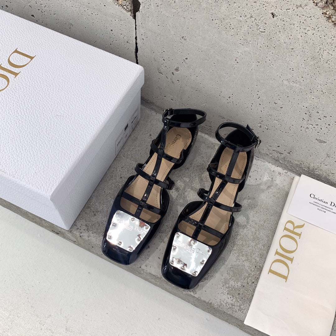 Сандалии Dior на плоской подошве