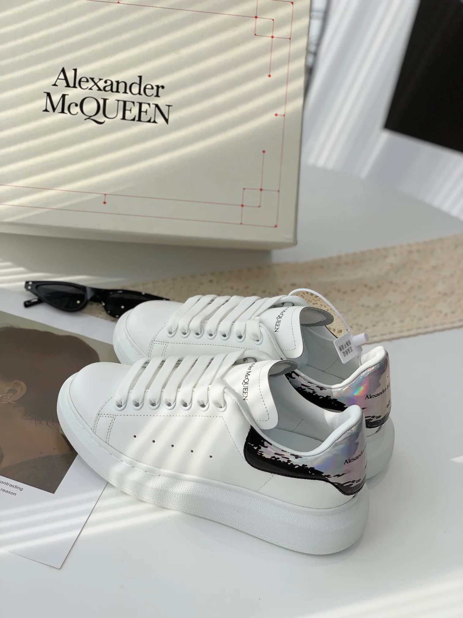 McQueen - Улучшенные классические белые кроссовки - Серебристо-черные