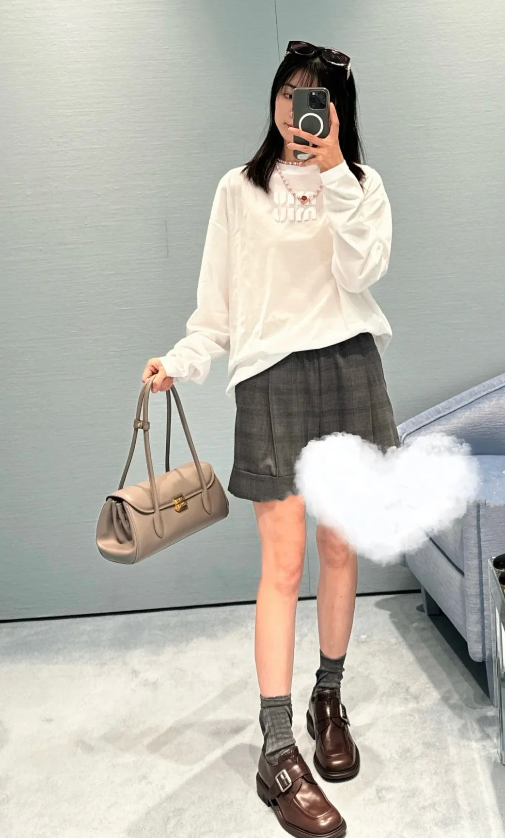 Сумка-багет Miu Miu через плечо — серая — Body Wear Sharing