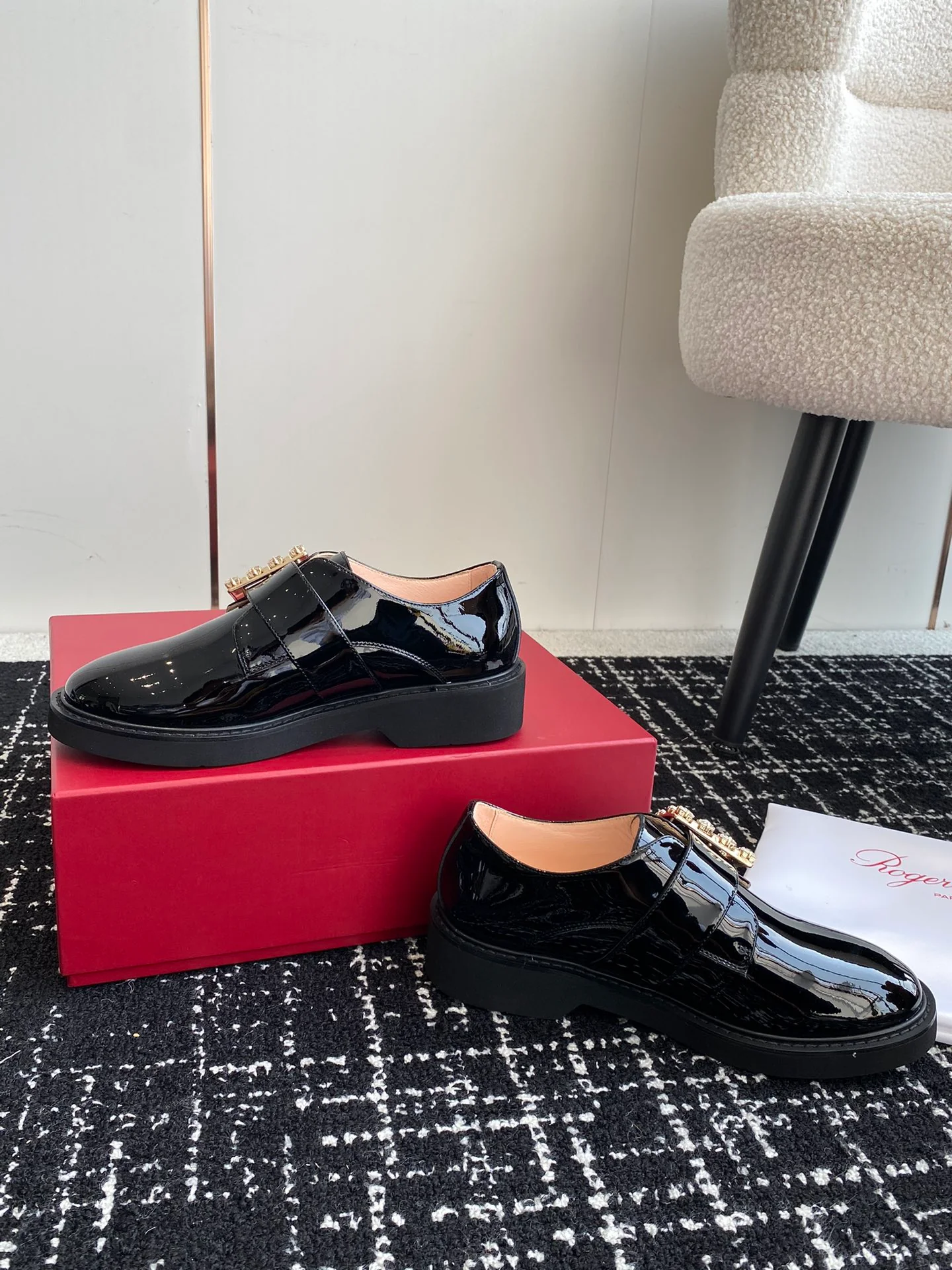 Обувь RV - Новинка сезона осень/зима 2023 - Лоферы на платформе - Черные со стразами