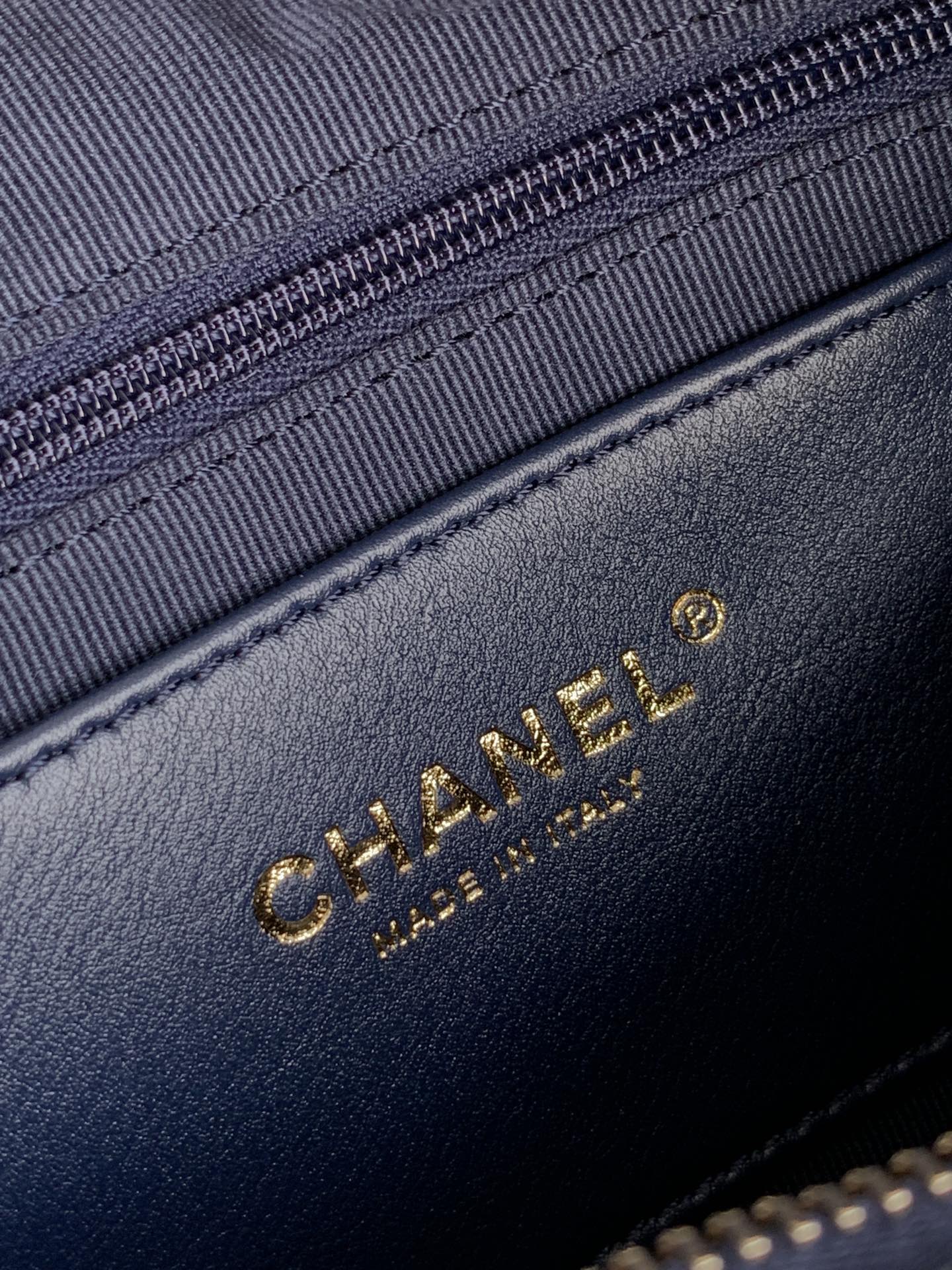 Chanel 25 Chobo Denim Small - Темно-синий