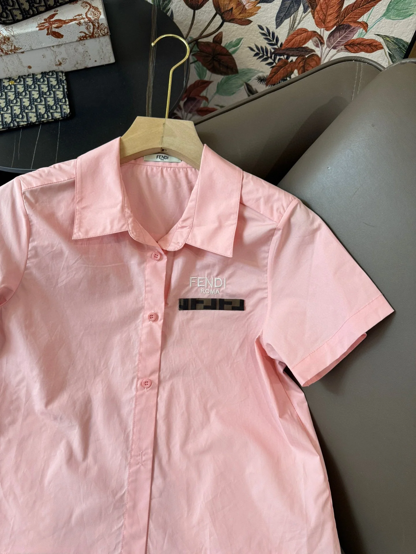 Футболка с коротким рукавом и буквенным принтом Fendi-2403-24ss