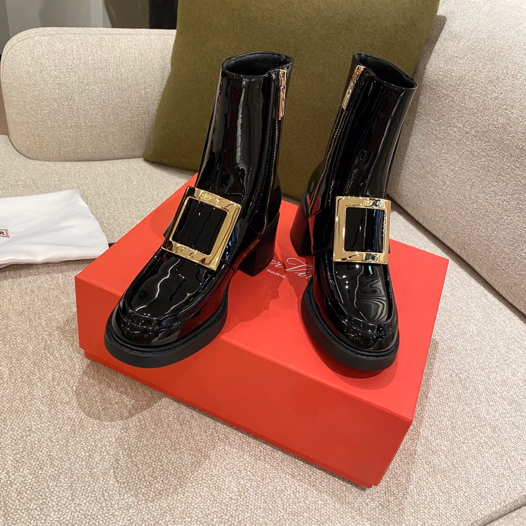 Ботильоны RV из лакированной кожи с металлической пряжкой - черные