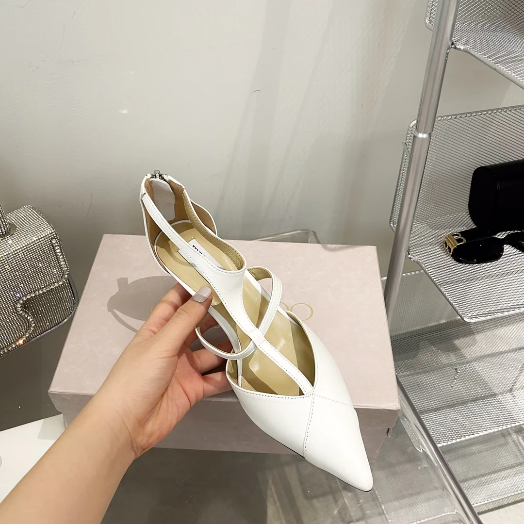 Туфли на высоком каблуке 