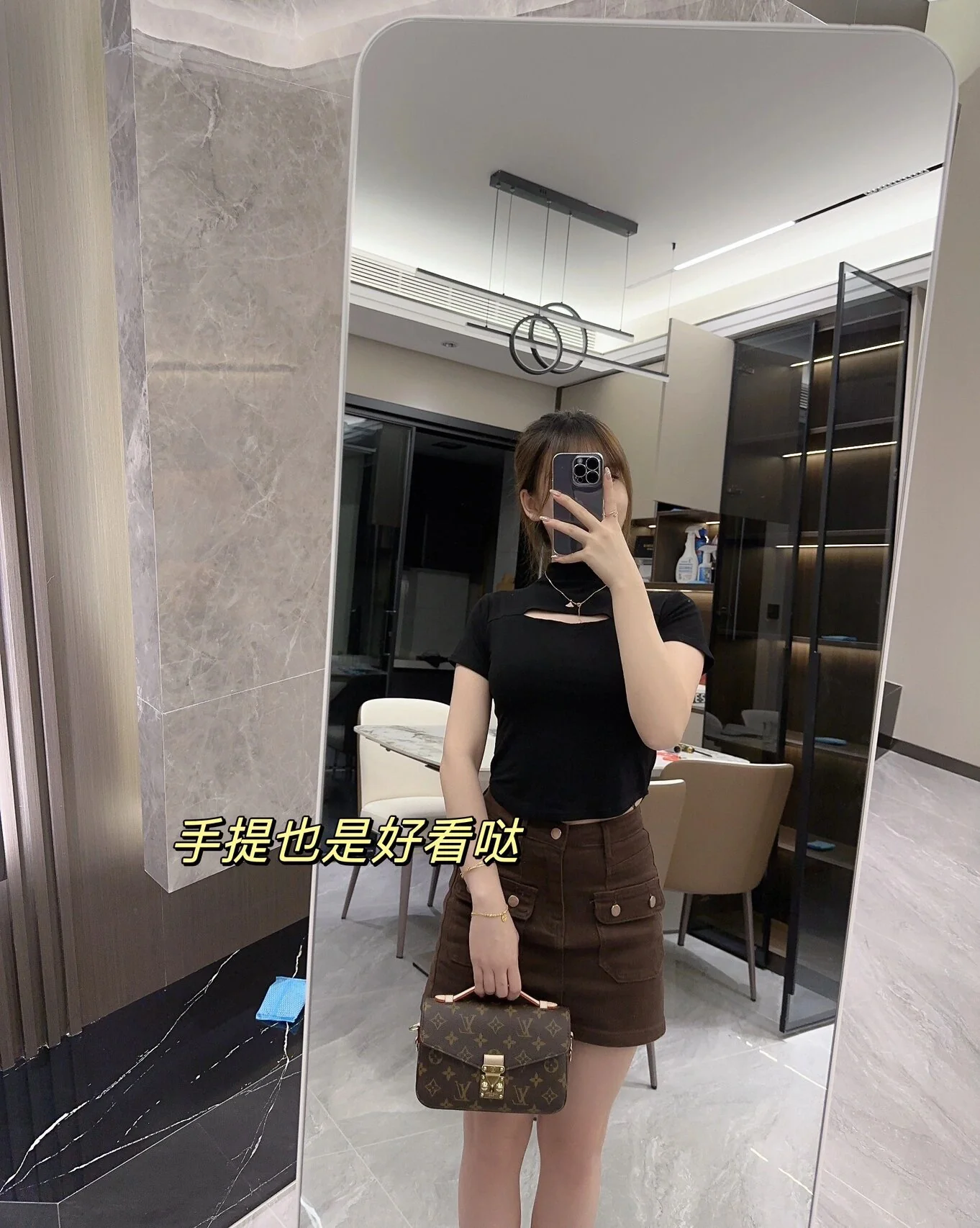 m46279-LV-pochette-metis-east-west-messenger bag-shoulder/crossbody bag