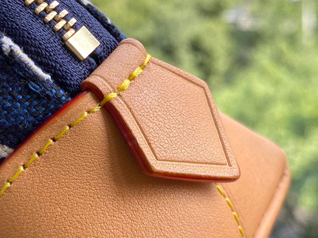 косметичка lv-m80307