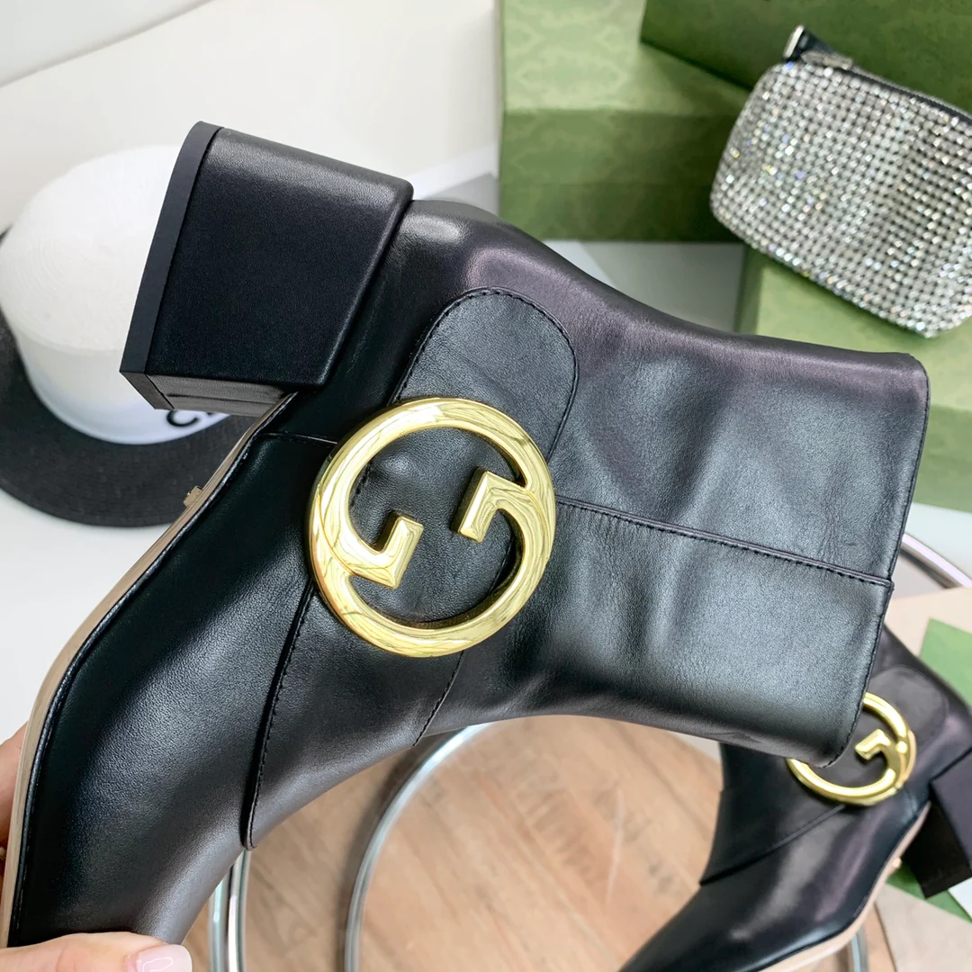 Новинка сезона осень/зима Gucci 22ss - Классические черные ботильоны с золотой пряжкой