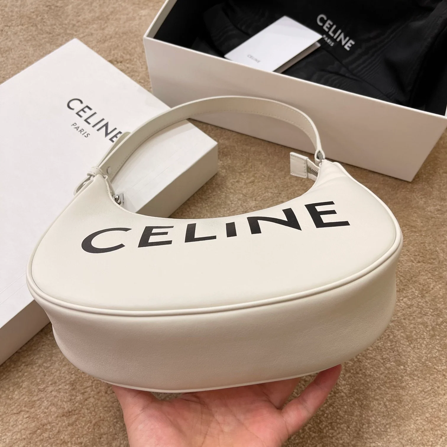 celine-ava сумка подмышки-1