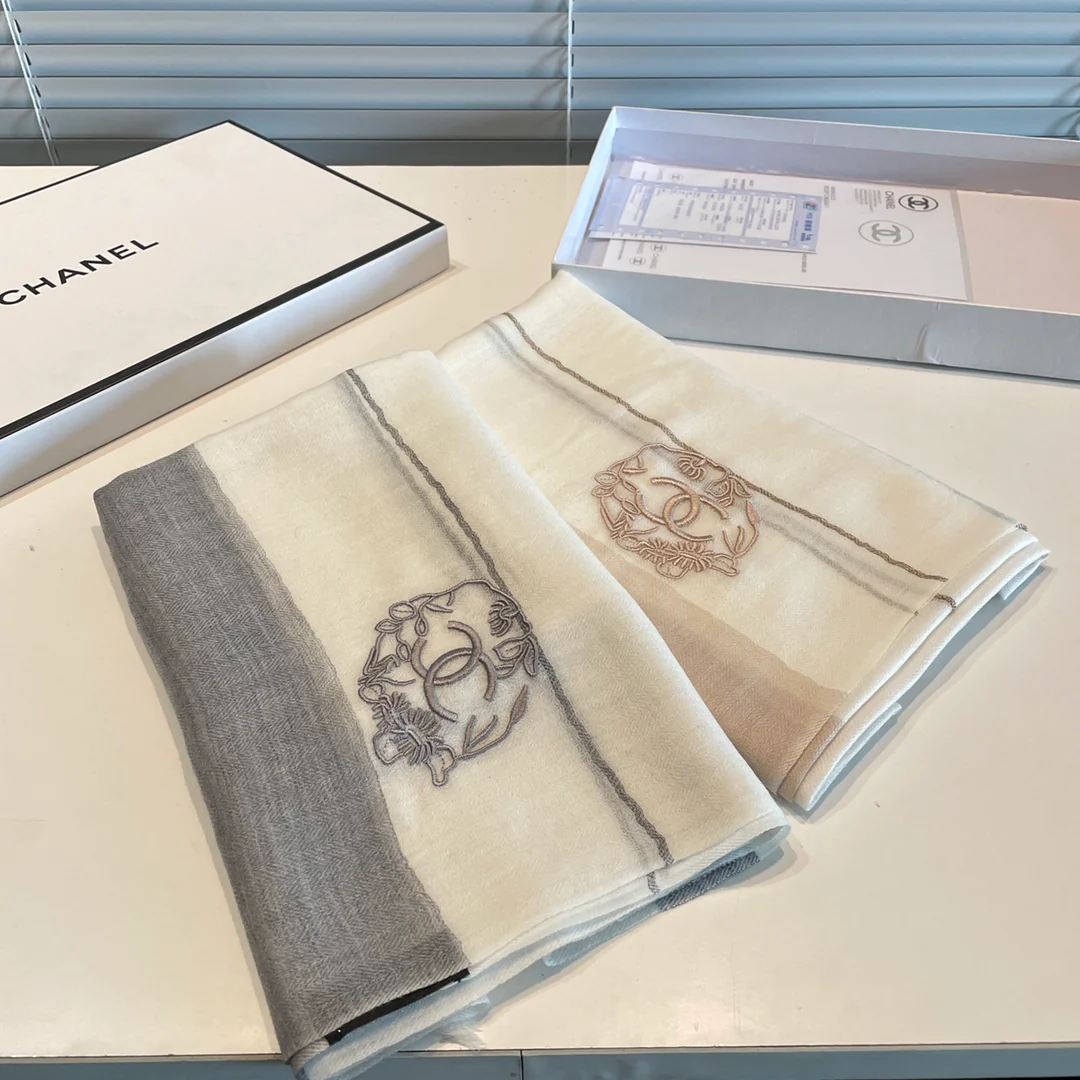 Шарф Chanel из чистого кашемира - 90-200 см