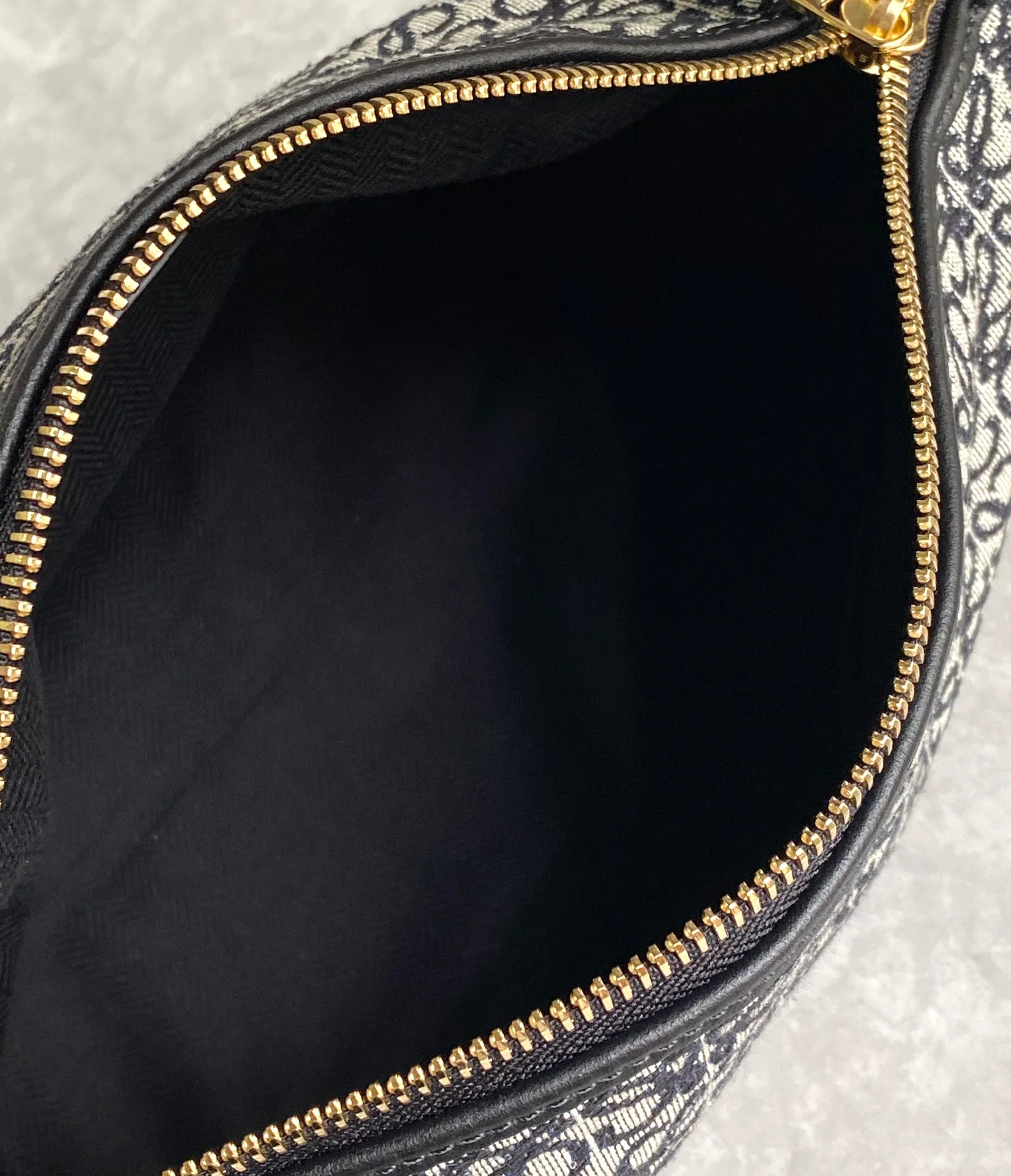 Сумка Loewe Cubi - жаккардовая телячья кожа - маленькая - черная