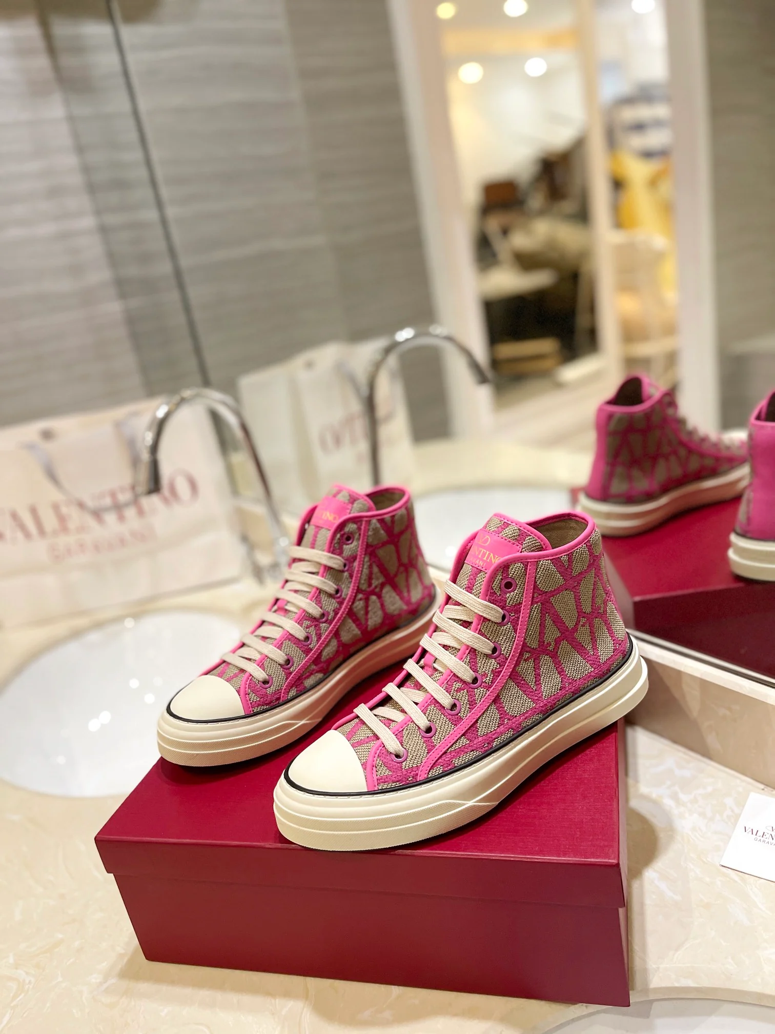 Повседневные парусиновые туфли Valentino средней высоты, унисекс, розовые.