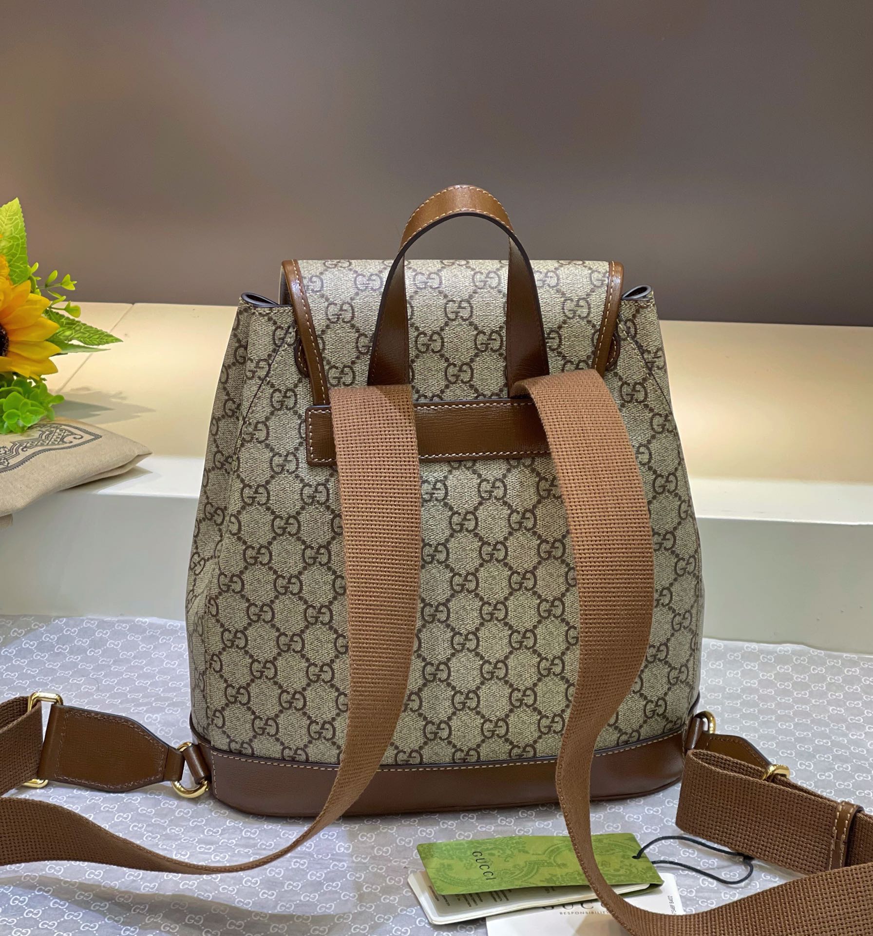 Классическая сумка Gucci через плечо