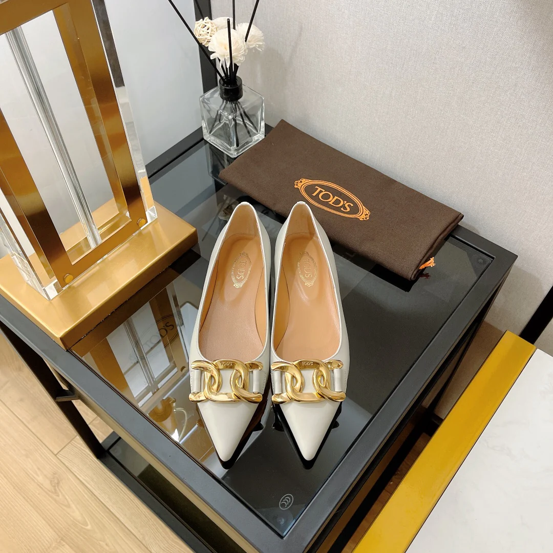 Туфли-балетки Tods с острым носком - 1