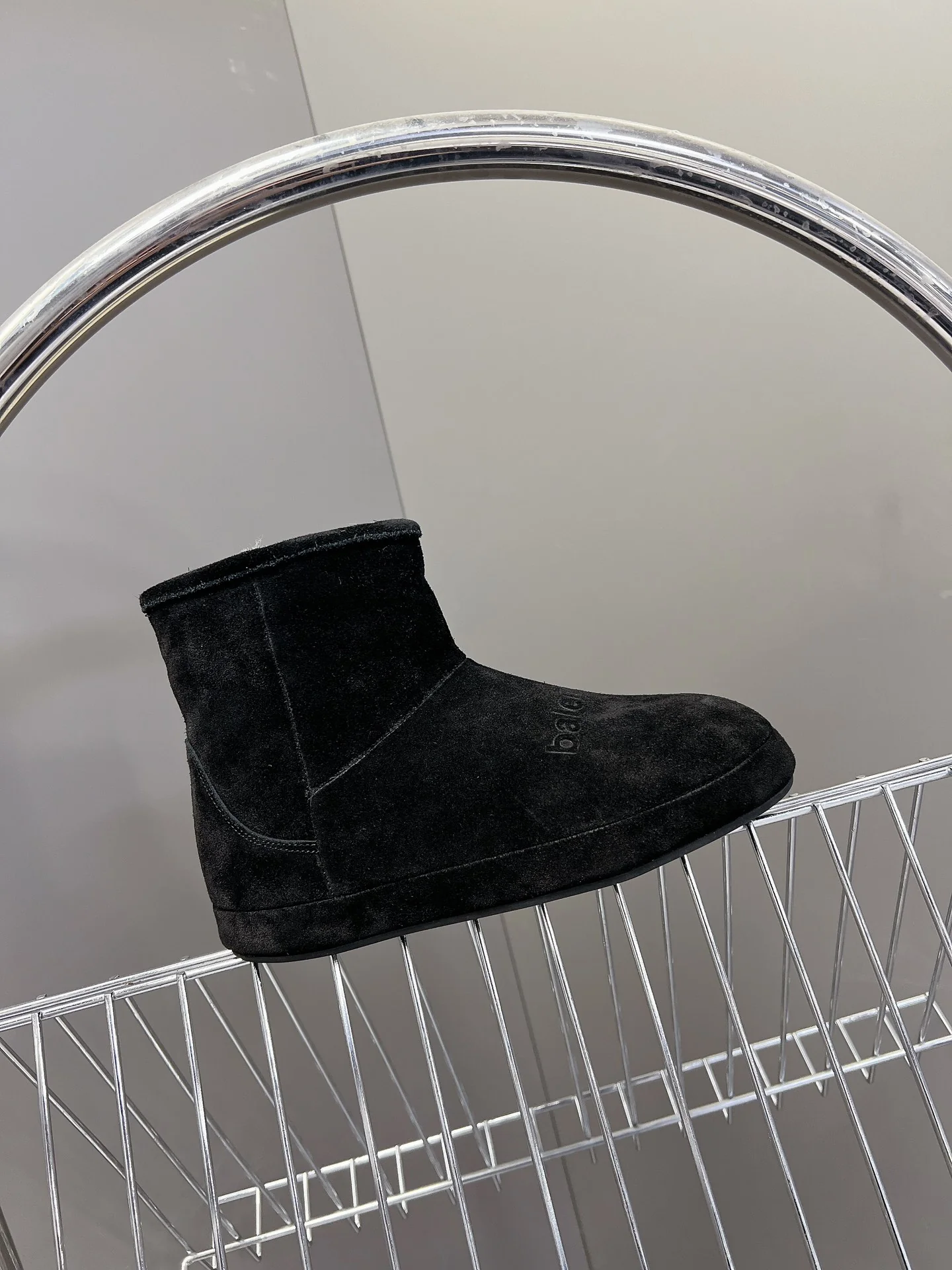 Снежные ботинки Balenciaga 2024 - черные