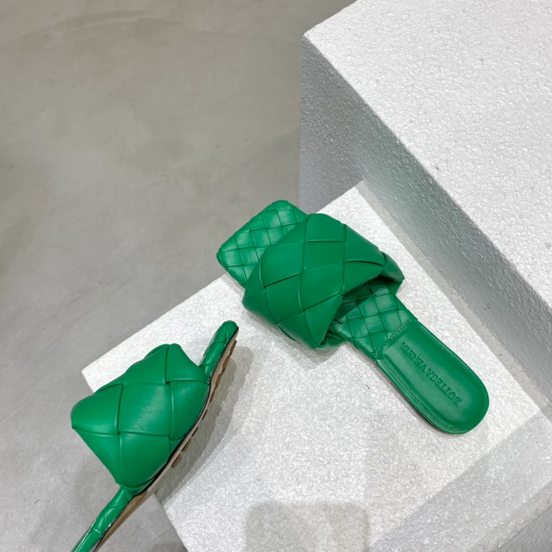 BV - Плетеные сандалии - Зеленые