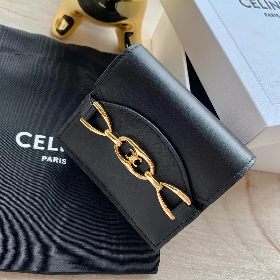 Celine - Держатель для карт на цепочке из глянцевой телячьей кожи