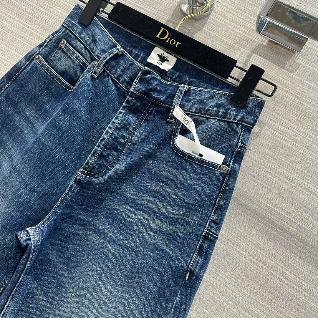 Новые джинсы прямого кроя от Dior весна/лето 2024