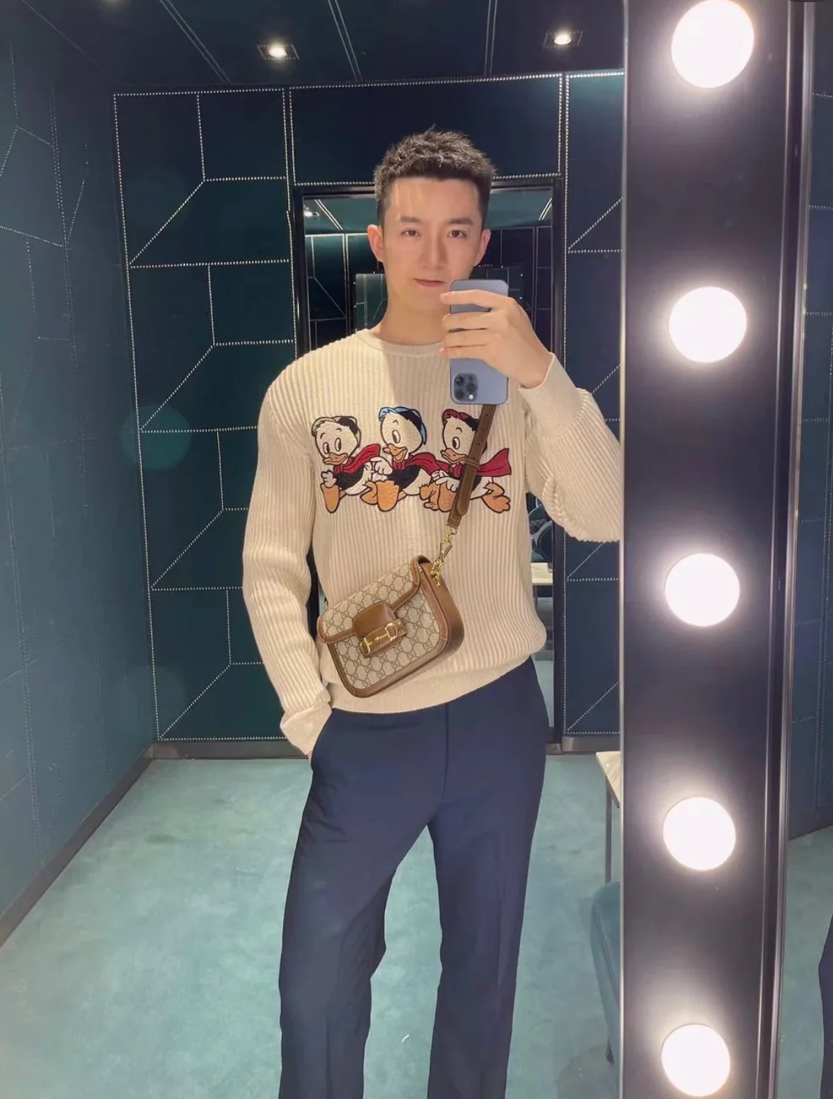 Сумка-седло Gucci 1955 с пряжкой в ??виде подковы - маленькая, 20-5 см