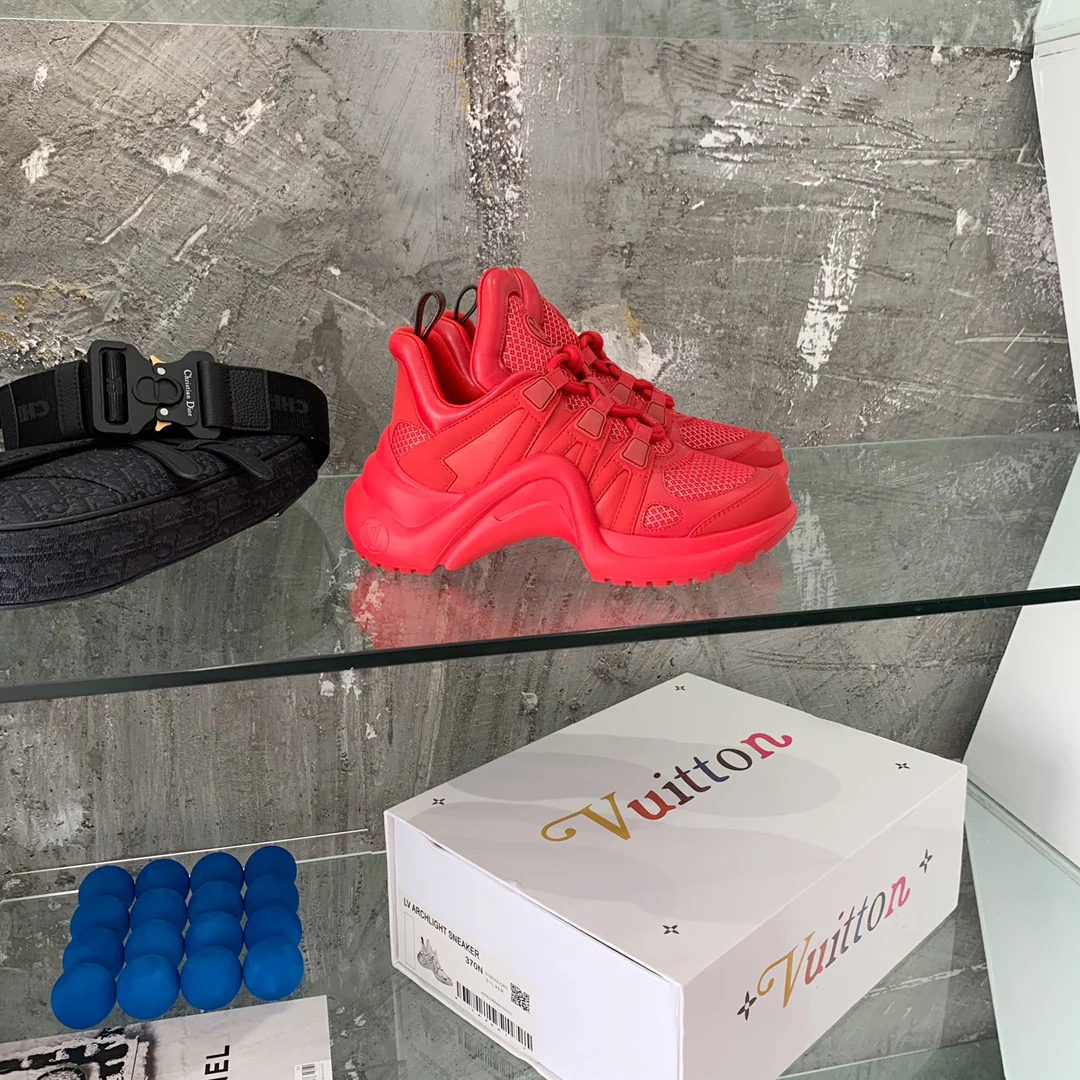 Обувь LV - Массивные кроссовки LV - 20