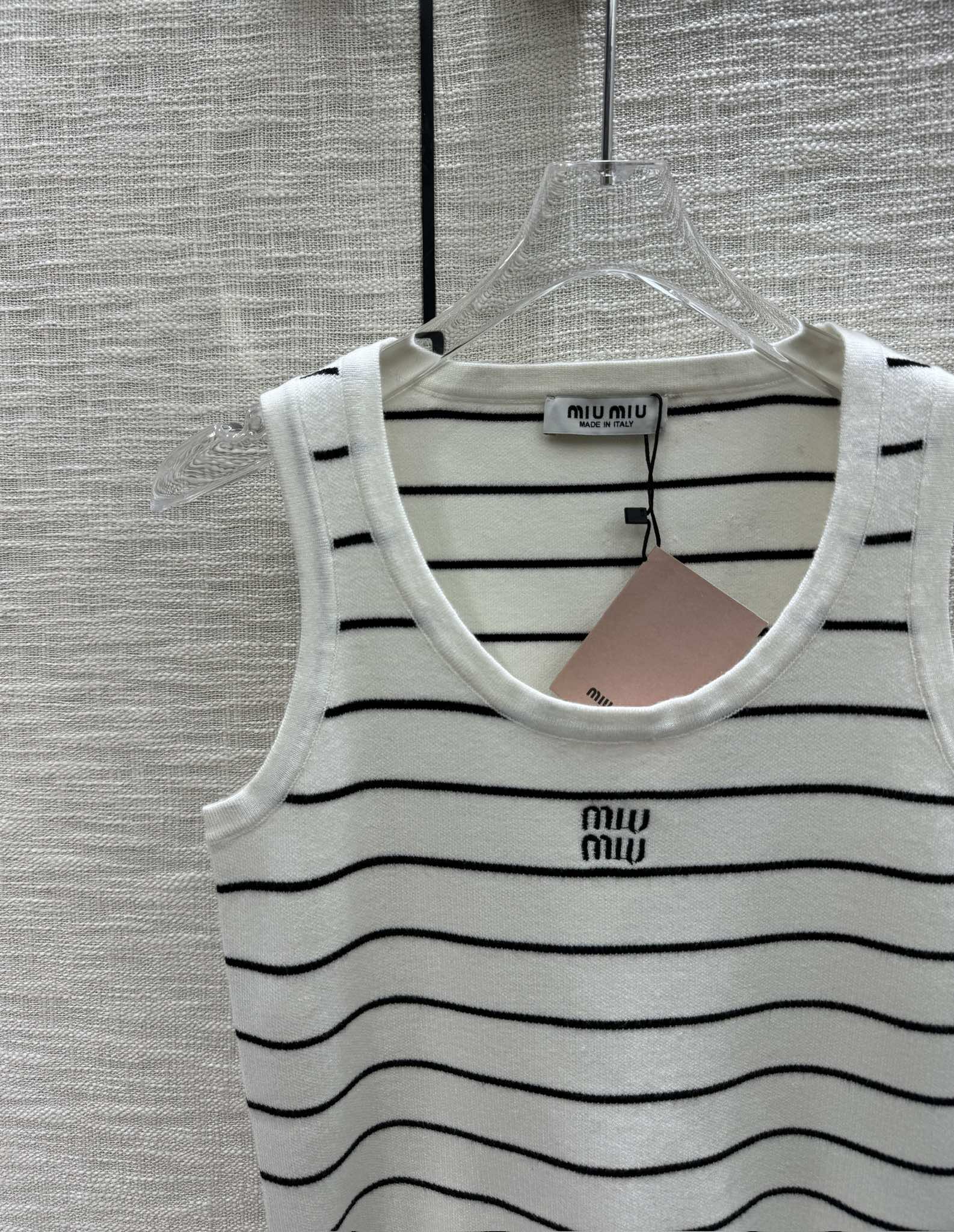 Miu Miu-2404-Вязаный жилет в полоску с цветовыми блоками-Белый-1