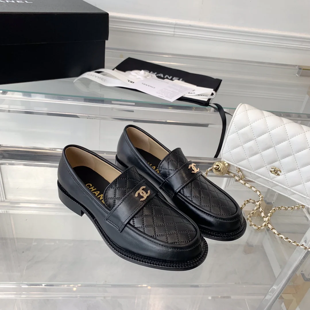 Классические стеганые лоферы Chanel 22s