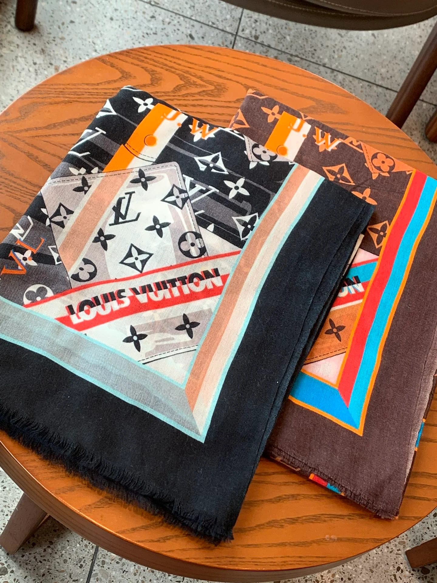 Длинный шарф LV с узором в виде кошелька - 110-200 см - 100% кашемир - 1 шт.