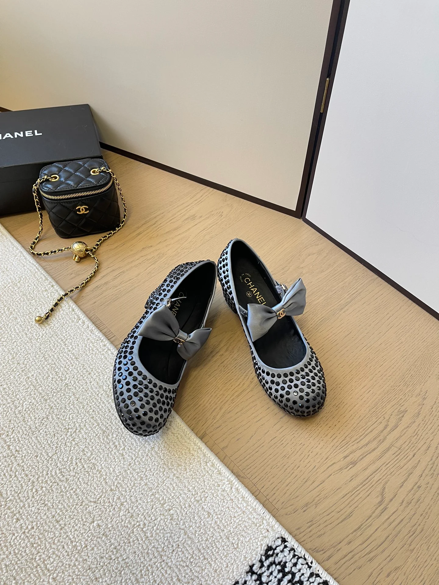 Балетки Chanel 2024 Ribbon Ballet Flats - серые