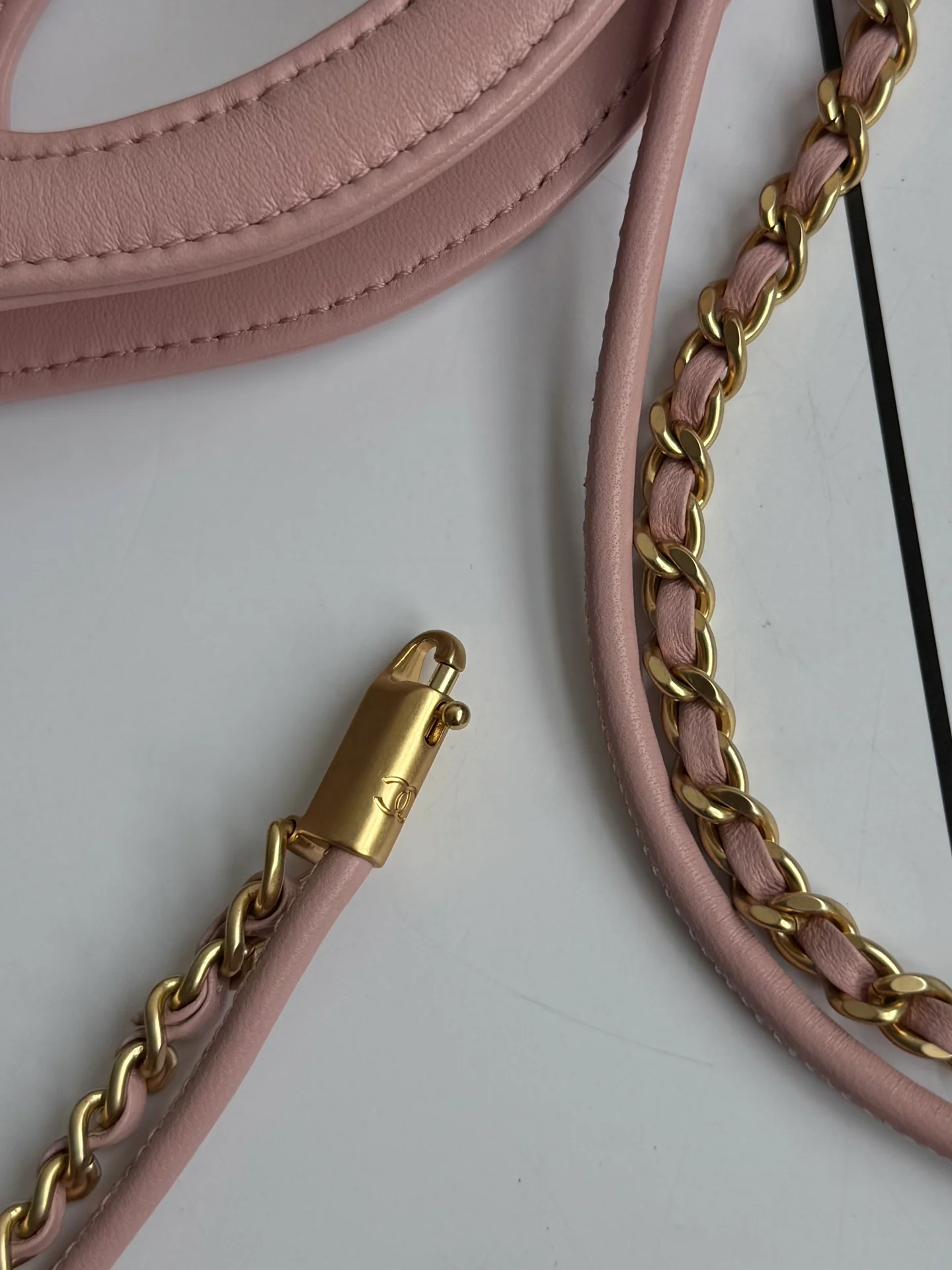 Мини-сумка Chanel 25 пенсов, 31 шт., замшевая, розовая.