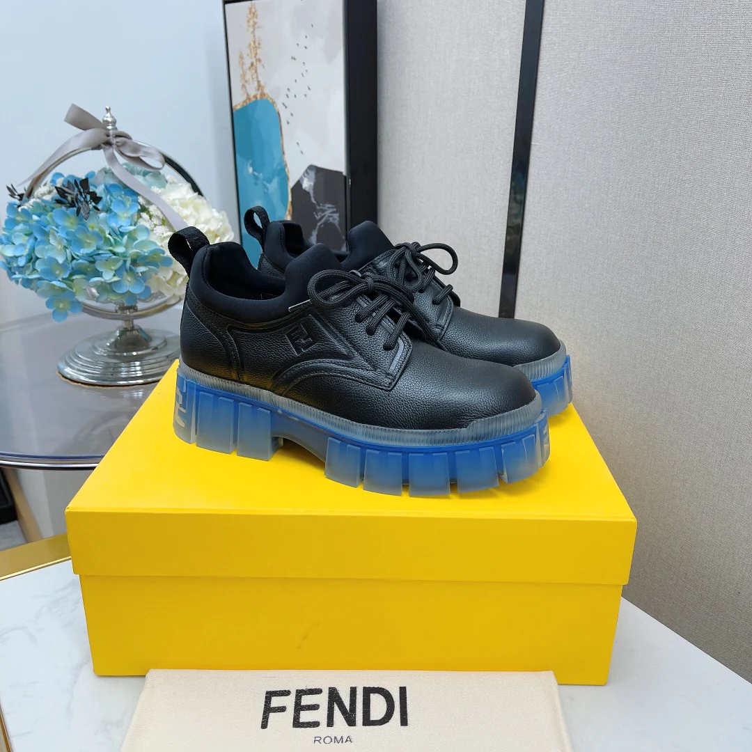 Fendi - Новинка сезона осень/зима 2022 - Повседневные туфли на платформе со шнуровкой