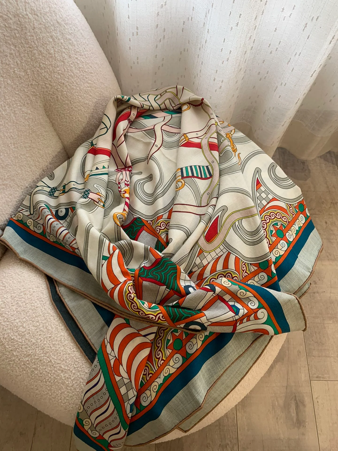 Шелковый шарф Hermes 140 см - 1 шт.