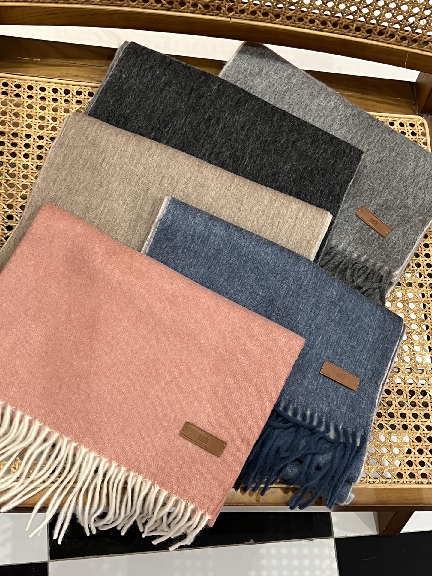 Двусторонний кашемировый шарф Hermes - 180-30 см - тонкий монгольский кашемир - светло-серый