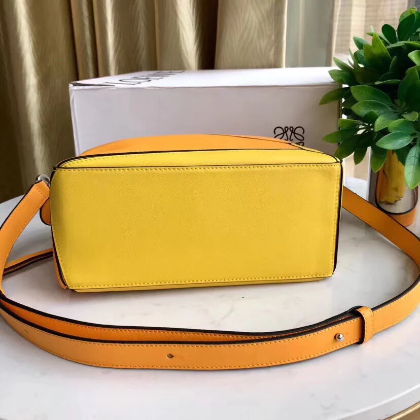 Сумка Loewe Puzzle Bag из телячьей кожи, коллекция весна/лето 2019 - 2 шт.