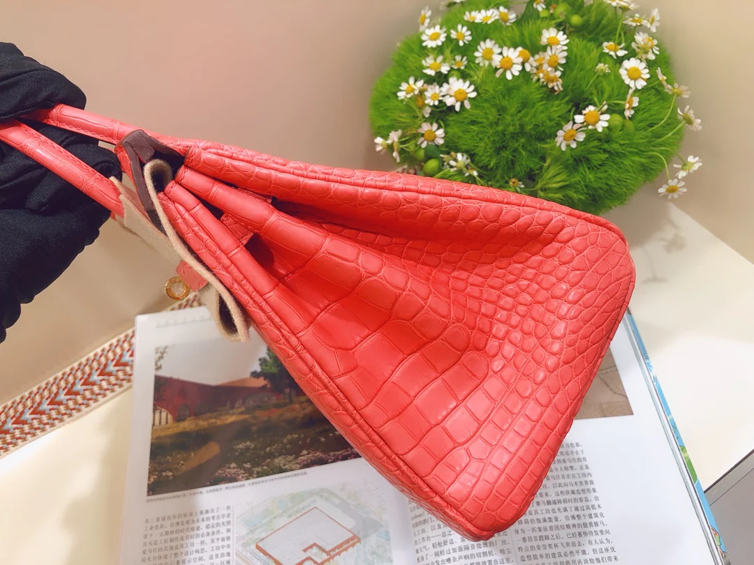Hermes-birkin-25-American crocodile-a5-mat-croco-handle-red azalea-gold buckle