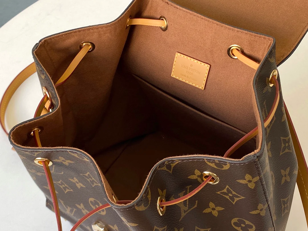 lv-m45501-montsouris-small backpack