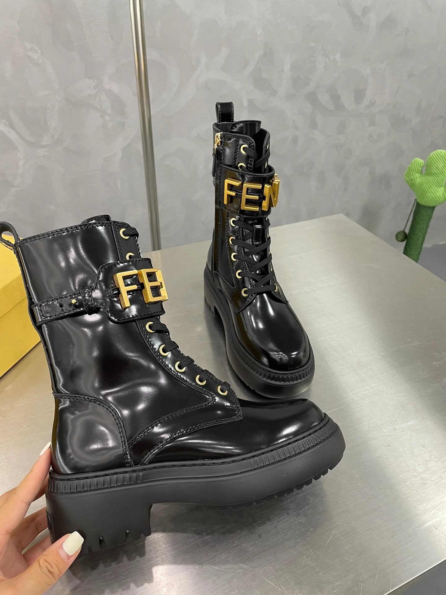 Сапоги для верховой езды Fendi средней высоты - черные