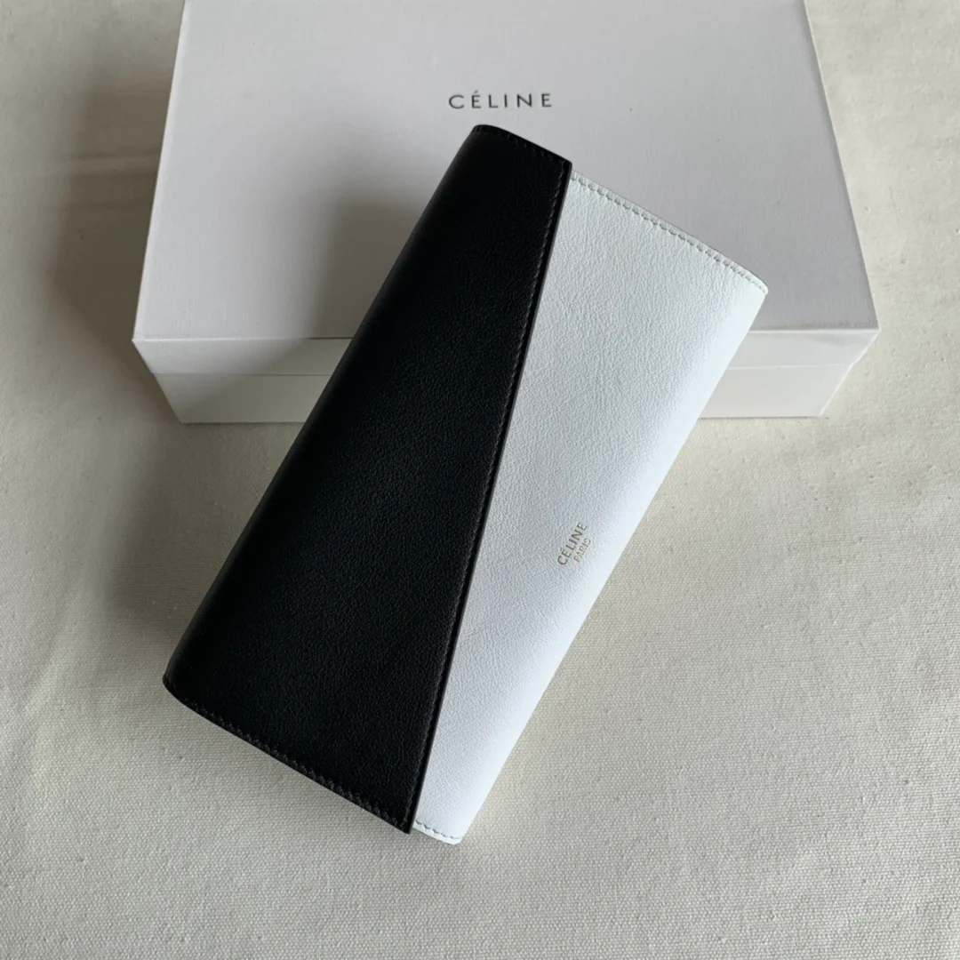 Черно-белый кошелек-книжка Celine