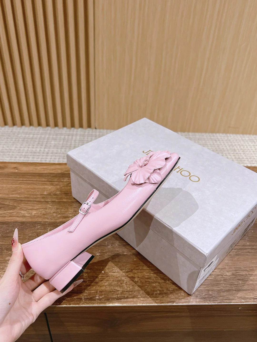 Туфли ?Мэри Джейн? с цветочным принтом от Jimmy - розовые