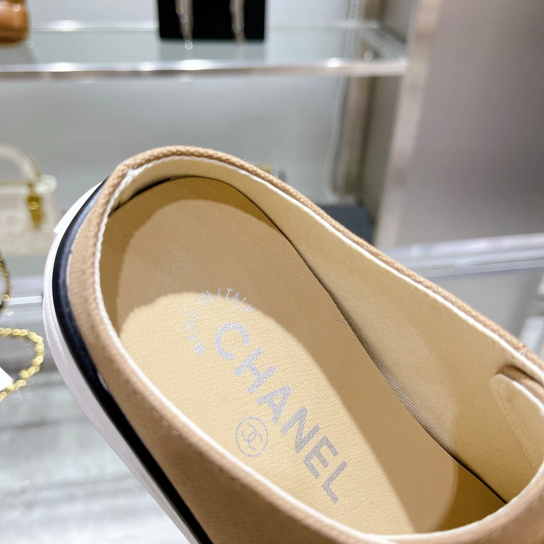 Тканевые тапочки Chanel - 1