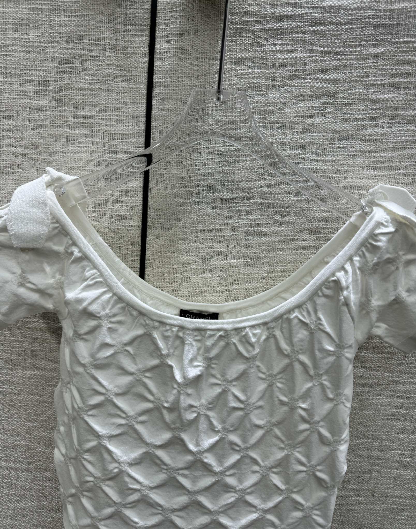 Chanel 2403 - Футболка с коротким рукавом из фактурного трикотажа - Белая