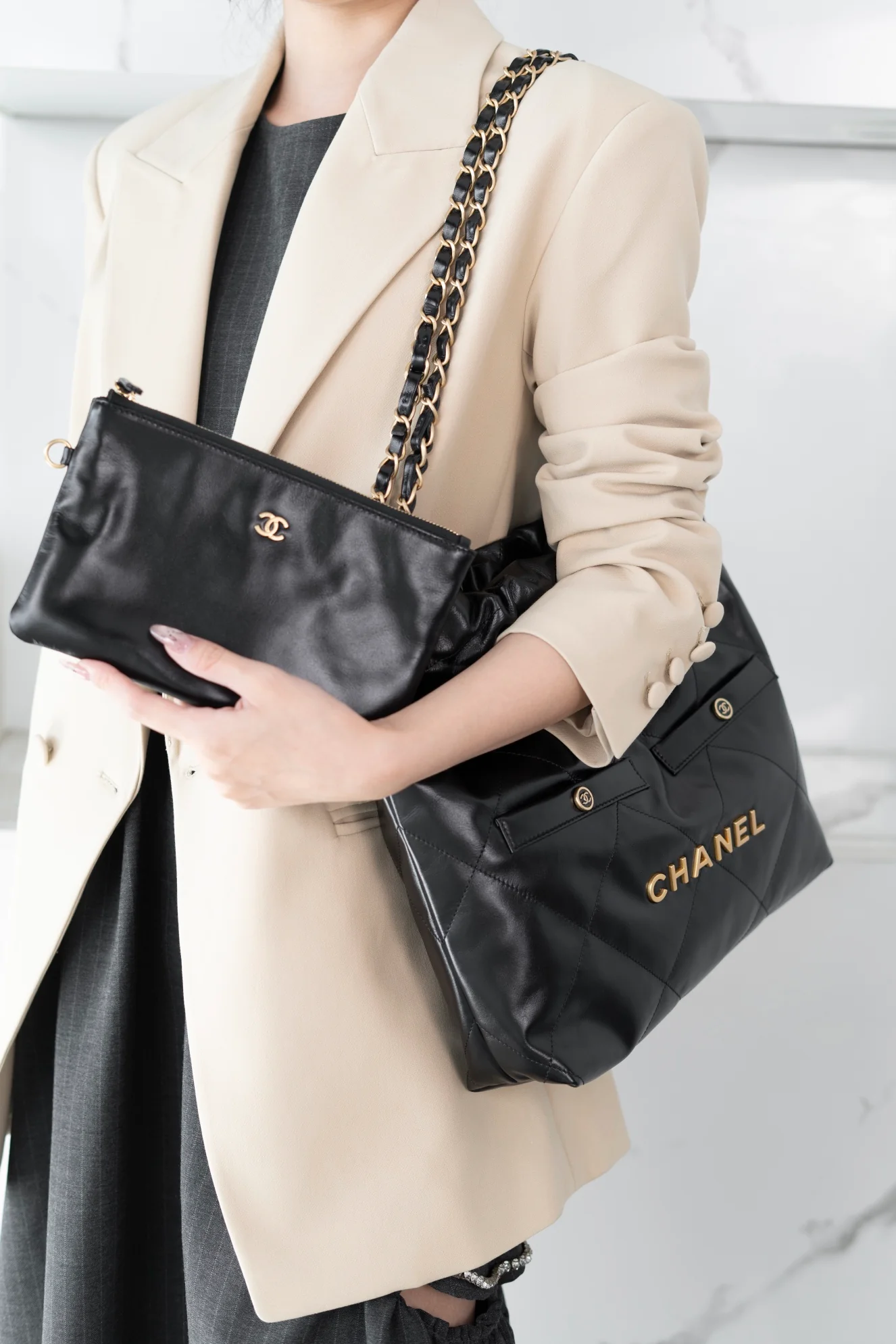 Мусорный мешок Chanel 22bag с двумя карманами, маленький, черный.