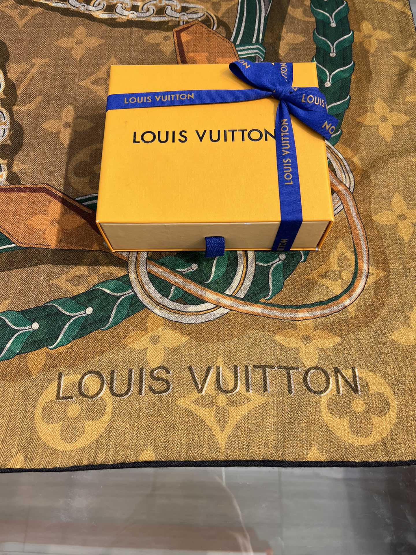 Большой двусторонний бархатный платок LV - 140 см - 003