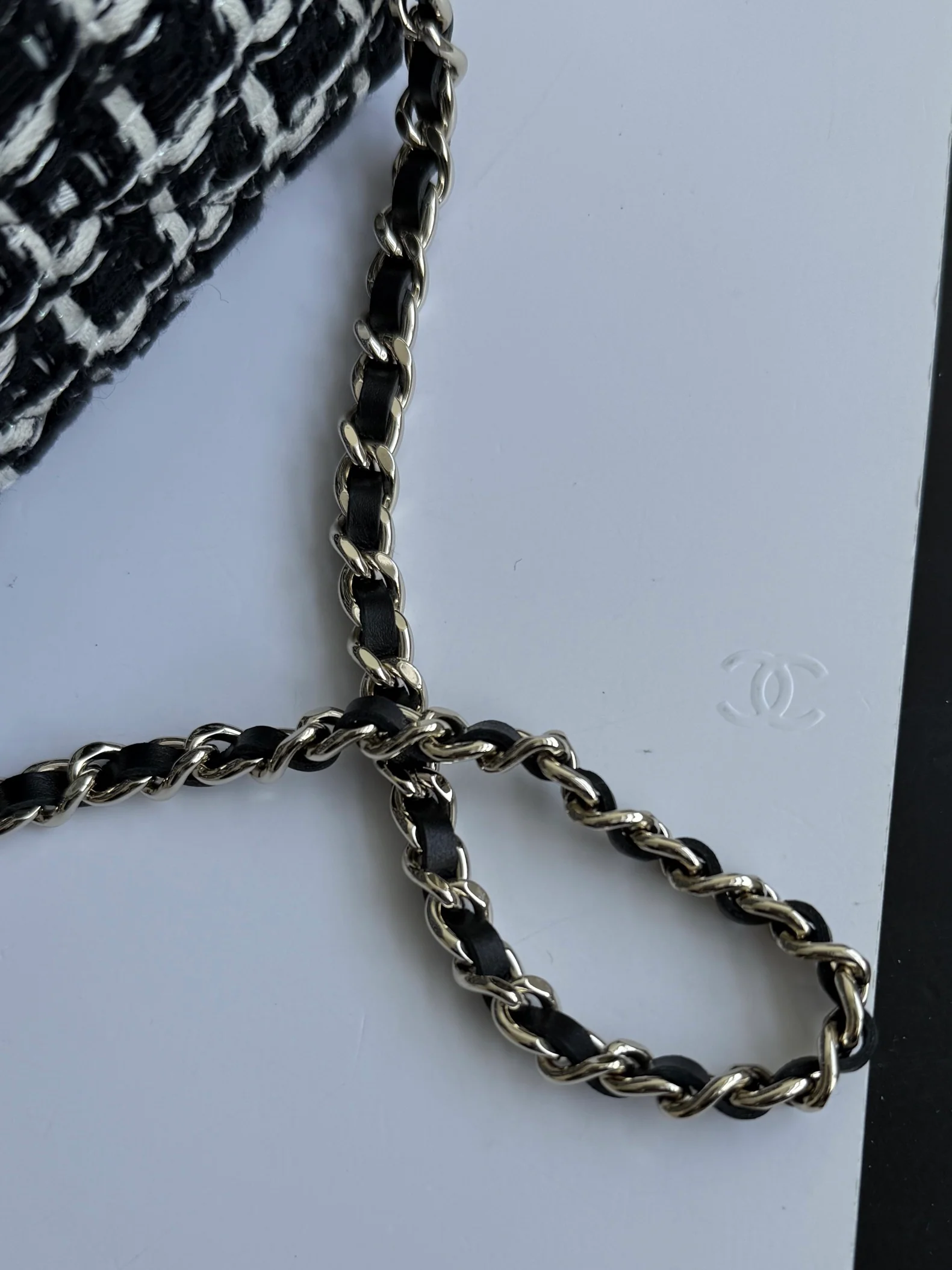 Мини-сумка Chanel 25c из черной шерсти