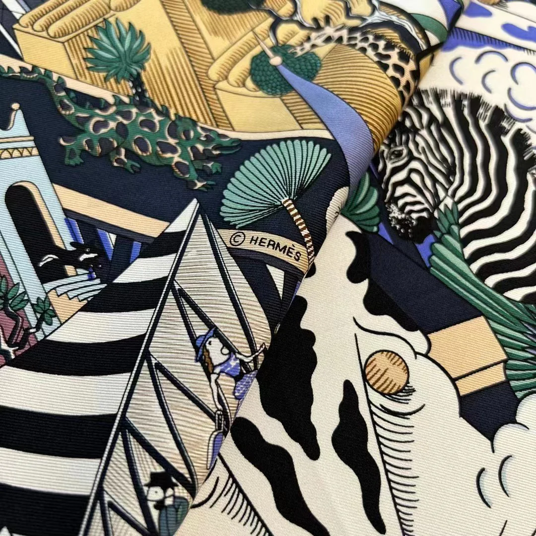 Hermes - Шёлковый шарф ?Зверополис? 90 см