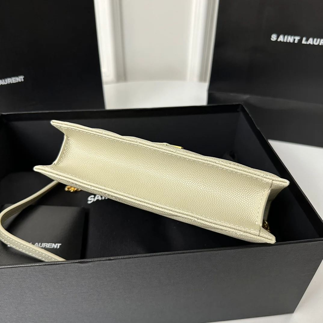 YSL монограмма Caviar WOC - белый с золотой фурнитурой - 19 см