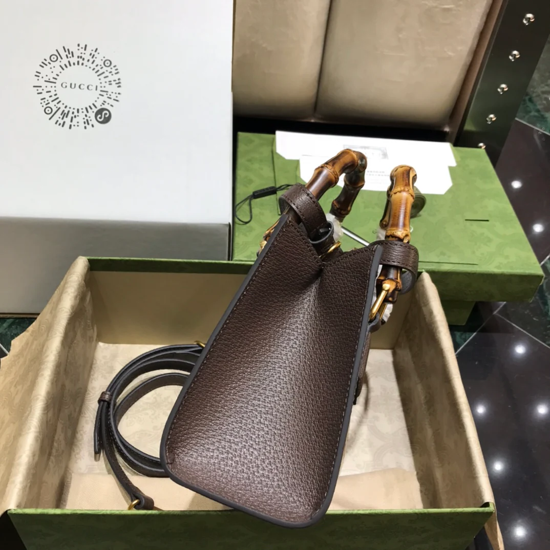 Оригинальная кожаная бамбуковая сумка Gucci
