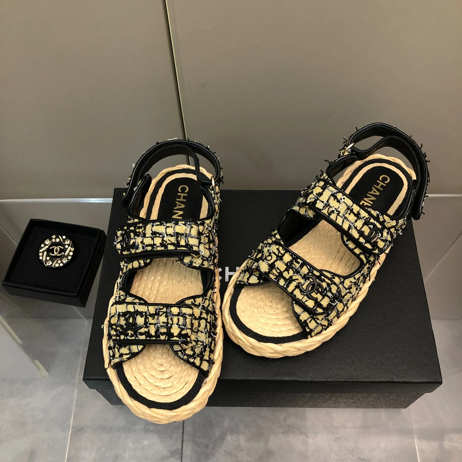 Соломенные сандалии Chanel - 1