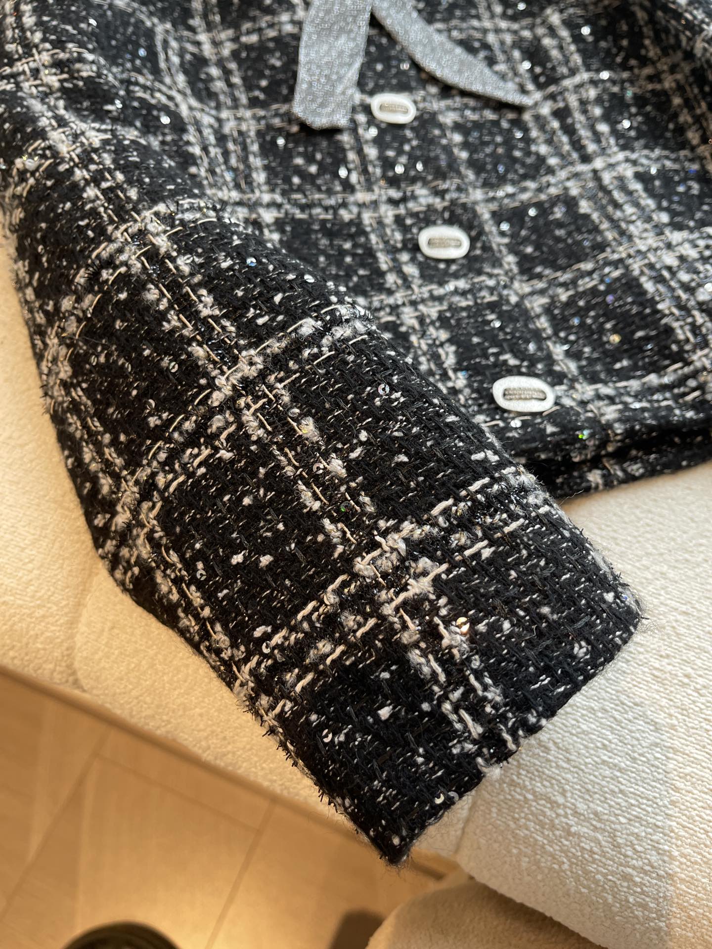 Chanel 2403 - Пальто с U-образным вырезом