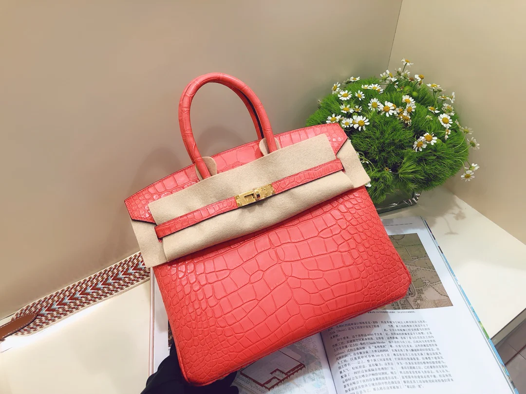 Hermes-birkin-25-American crocodile-a5-mat-croco-handle-red azalea-gold buckle