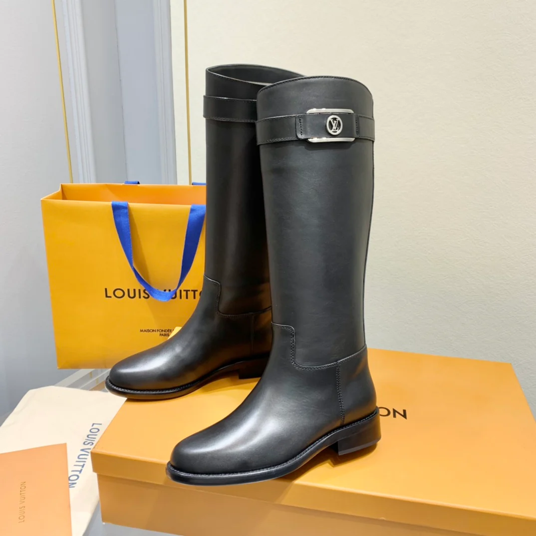 LV-22ss - Сапоги для верховой езды, украшенные металлической пряжкой